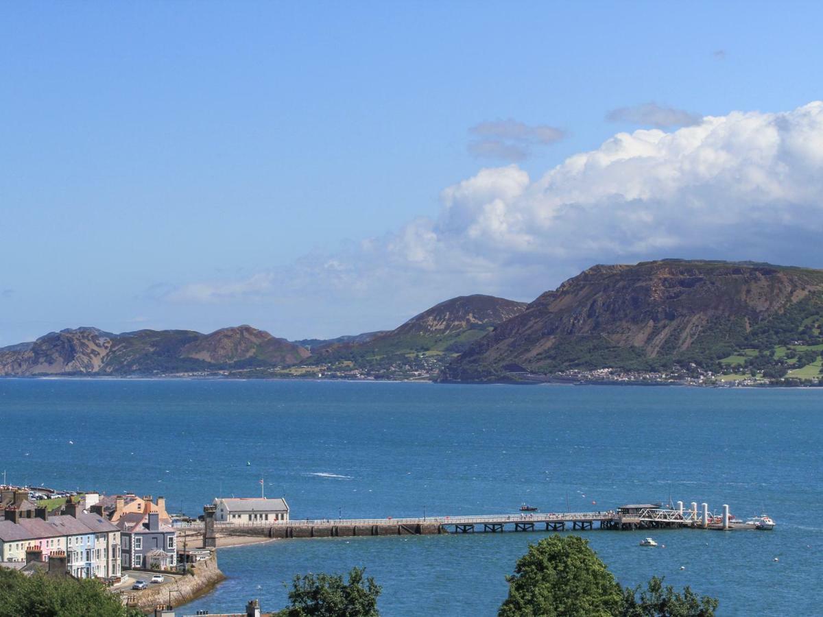 Gadlys House - Beau View Beaumaris